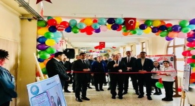  Faik Güngör Ortaokulu'nda bilim fuarı proje sergisi